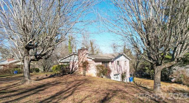 Photo of 204 Providence Rd, Asheville, NC 28806