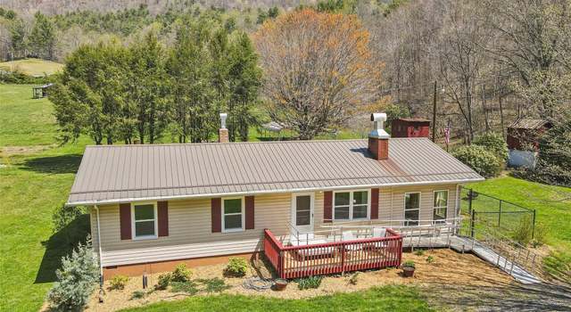 Photo of 1285 Sandy Branch Rd, Bakersville, NC 28705