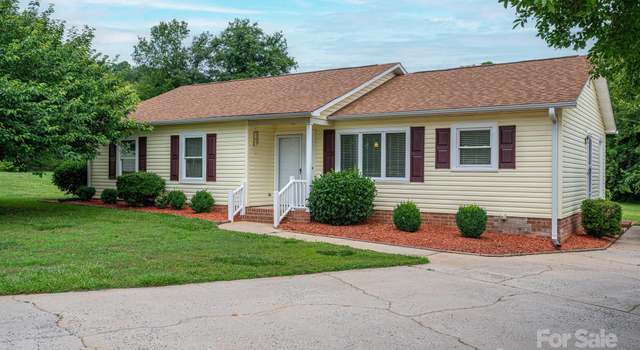 Photo of 3537 Heather Ln, Gastonia, NC 28056