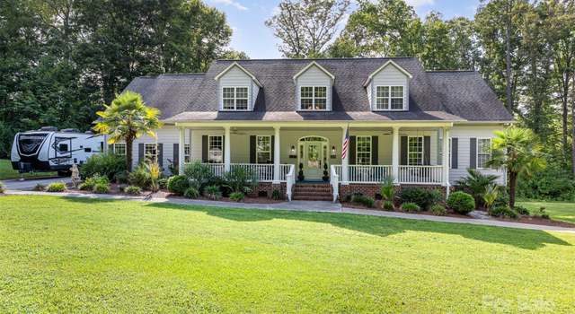 Photo of 3850 Oakdale Rd, Charlotte, NC 28216