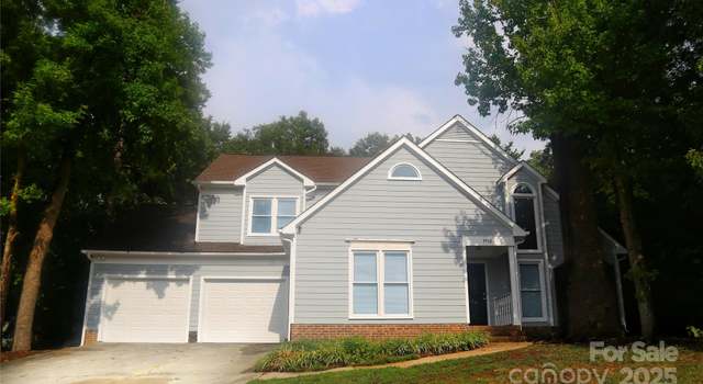 Photo of 9900 Alexander Glen Dr, Charlotte, NC 28262