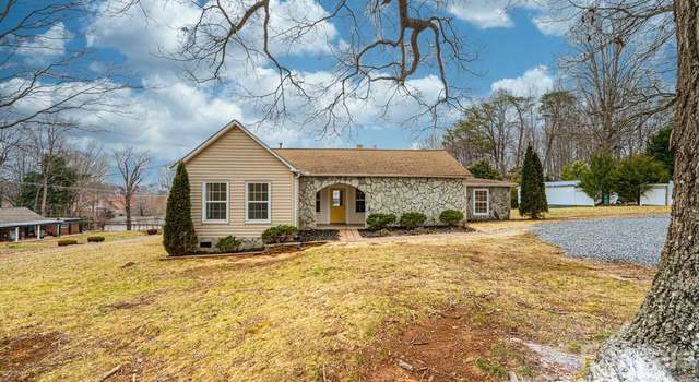 Photo of 7 E Holly St, Maiden, NC 28650