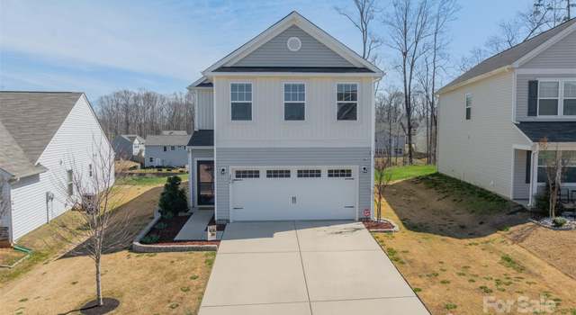 Photo of 206 Hidden Lakes Rd, Statesville, NC 28677