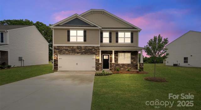 Photo of 291 Shorthorn Rd, Fletcher, NC 28732