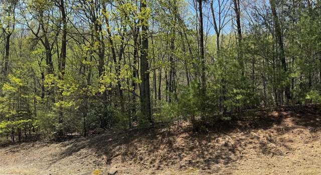 Photo of 605 Mountain Summit Rd, Travelers Rest, SC 29690