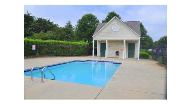 Photo of 2224 Lennoxshire Square Ct #57, Charlotte, NC 28210