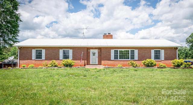 Photo of 765 York Institute Rd, Hiddenite, NC 28636