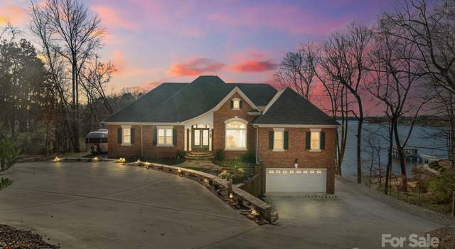 Photo of 131 Point Of View Dr, Mooresville, NC 28117