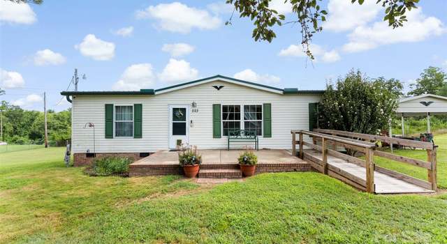 Photo of 223 Green Meadows Dr, Kings Mountain, NC 28086