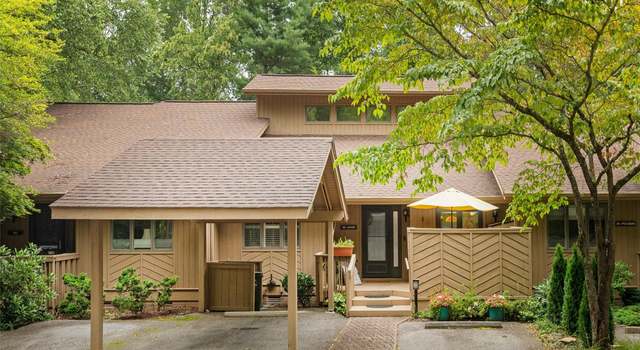 Photo of 303 White Oak Dr, Hendersonville, NC 28791