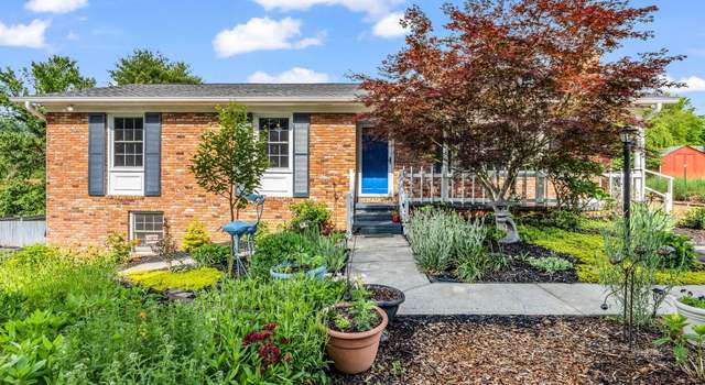 Photo of 115 Merri Acres Ln, Hendersonville, NC 28739