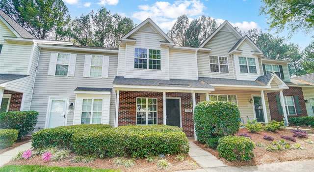 Photo of 10158 Forest Landing Dr, Charlotte, NC 28213