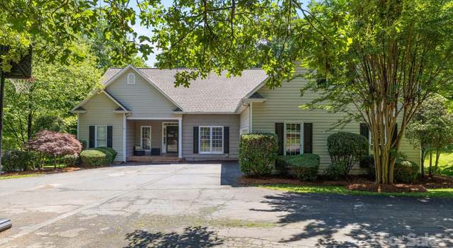 Photo of 327 Wilby Dr, Charlotte, NC 28270