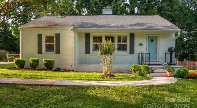 Photo of 2115 Arnold Dr, Charlotte, NC 28205