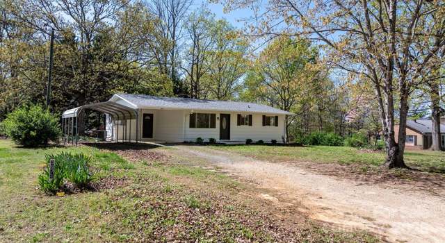 Photo of 3973 Greenwood Dr, Lenoir, NC 28645