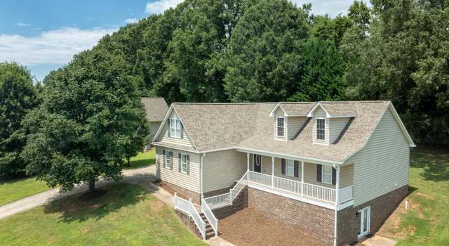 Photo of 2133 Olde Farm Rd SE, Hudson, NC 28638