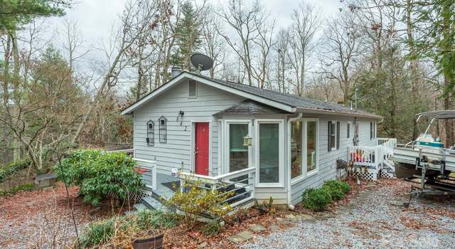 Photo of 842 Mountain View Church Rd, Zirconia, NC 28790