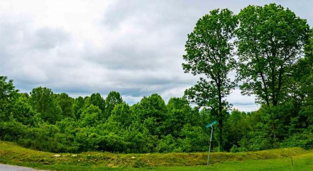 Photo of 252 Pinewood Cir, Laurel Park, NC 28739
