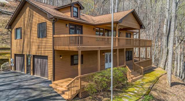 Photo of 1116 High Vista Dr, Mills River, NC 28759