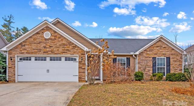 Photo of 21 Woodthorn Rd, Weaverville, NC 28787