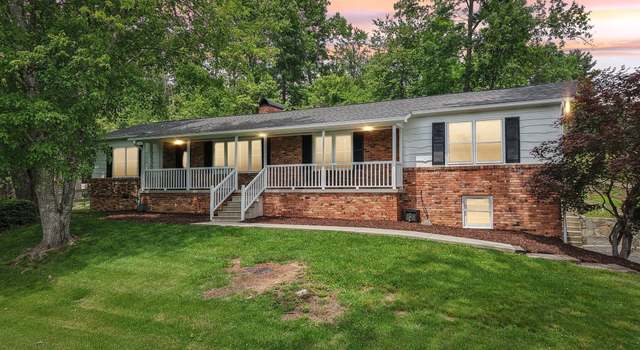 Photo of 68 Broyles Rd, Hendersonville, NC 28791