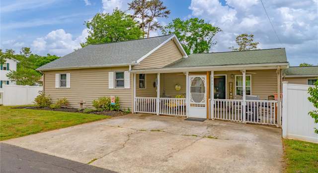 Photo of 804 Rostan St SE, Valdese, NC 28690