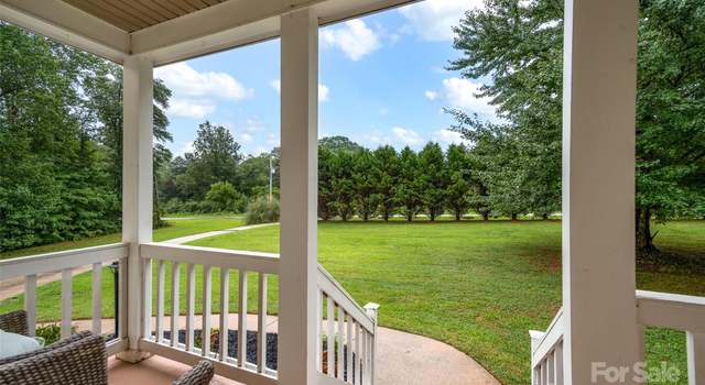 Photo of 165 Larue Cir, Statesville, NC 28625