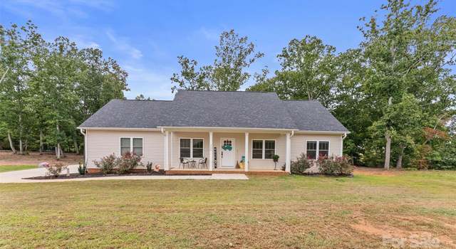 Photo of 1706 Ivey Ct, Maiden, NC 28650
