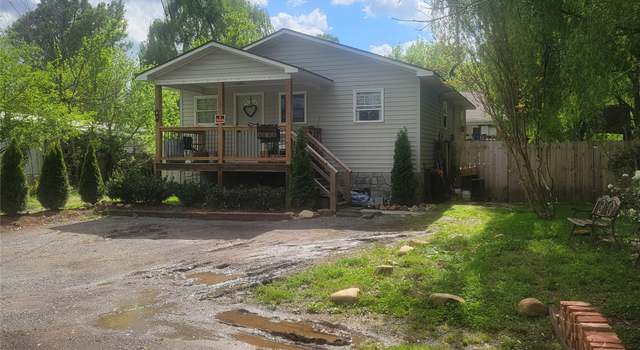 Photo of 67 First St, Waynesville, NC 28786