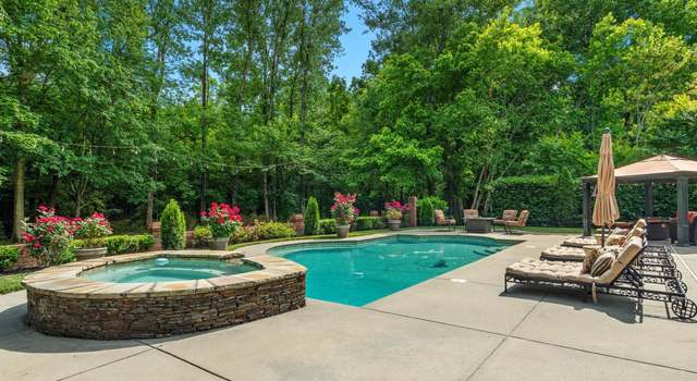 Photo of 13029 Whisper Creek Dr, Charlotte, NC 28277