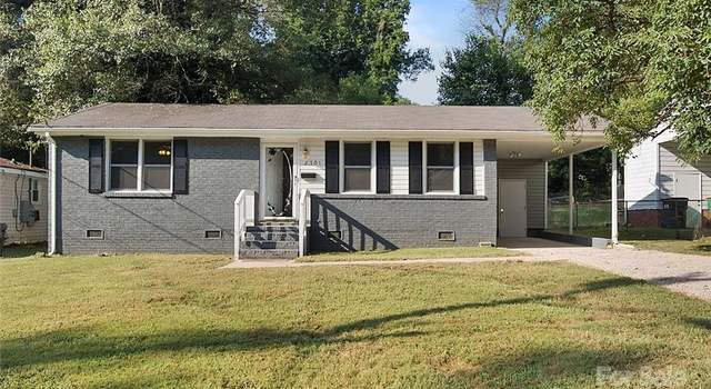 Photo of 2701 Ravencroft Dr, Charlotte, NC 28208