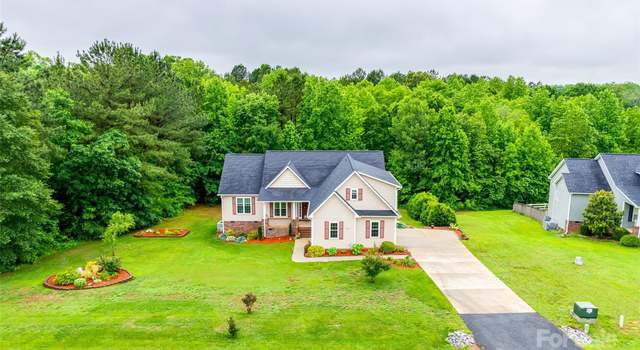 Photo of 2050 Sunswept Ln, York, SC 29745
