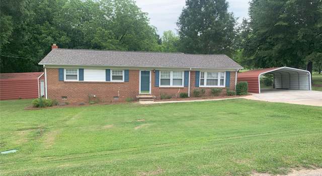 Photo of 304 W Miller St, Jefferson, SC 29718