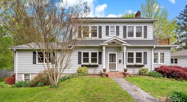 Photo of 13 Brucemont Pl, Asheville, NC 28806