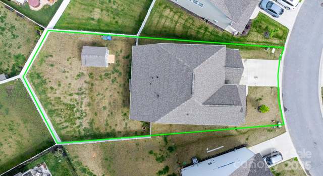 Photo of 67 Thornberry Rd, Hendersonville, NC 28792