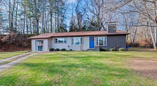 Photo of 31 West End Cir, Waynesville, NC 28785