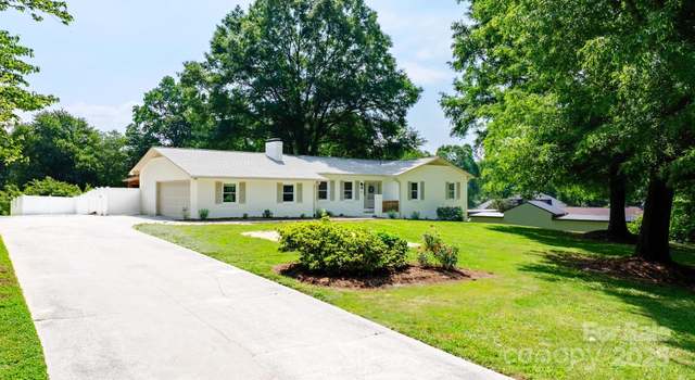 Photo of 201 Forest Rd, Taylorsville, NC 28681
