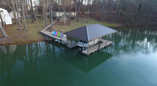 Photo of 2721 Nance Cove Rd, Charlotte, NC 28214