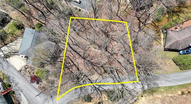 Photo of 847 Mouzon Rd #84, Waynesville, NC 28785