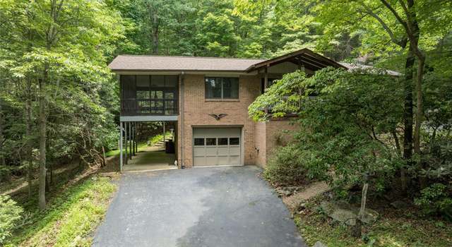 Photo of 2344 Valencia Dr, Hendersonville, NC 28791
