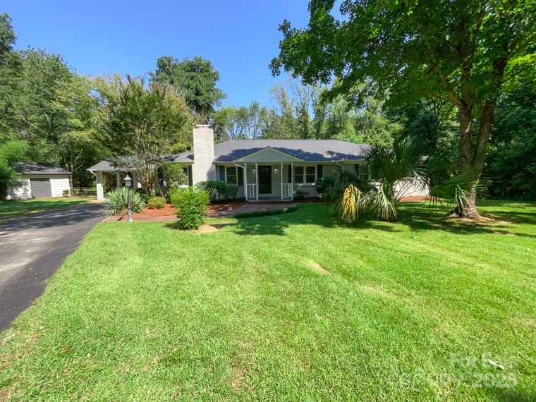 Photo of 711 Forest Rd Rock Hill, SC 29730