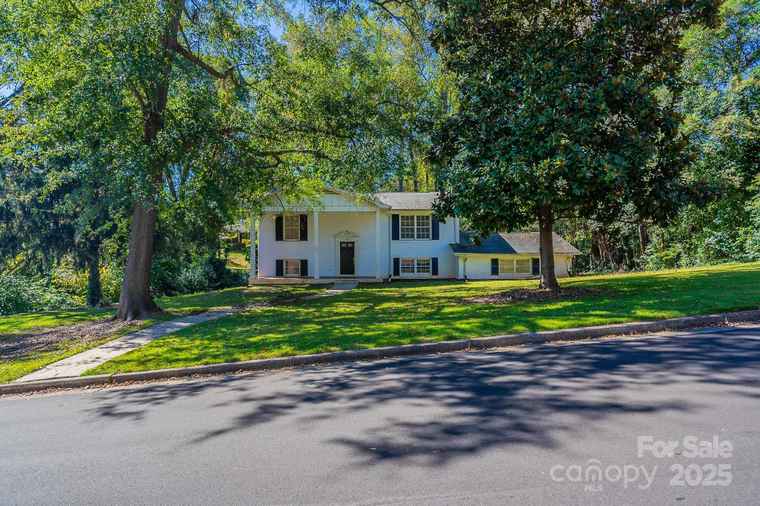 Photo of 349 Dublin Ct Gastonia, NC 28054