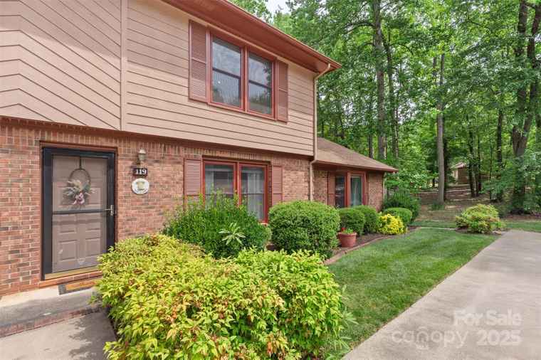 Photo of 119 Mary Louise Ct Fort Mill, SC 29715