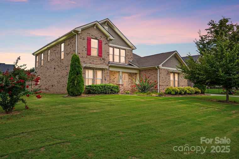 Photo of 4201 Thames Cir Fort Mill, SC 29715