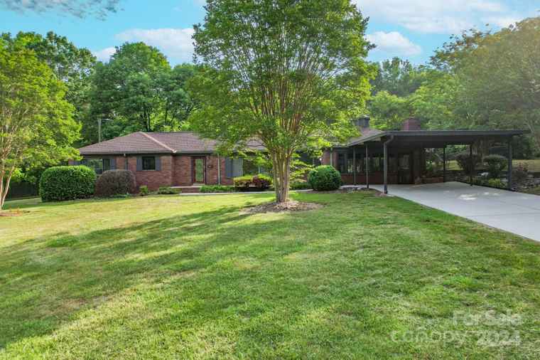 Photo of 201 Midpines Dr Concord, NC 28025