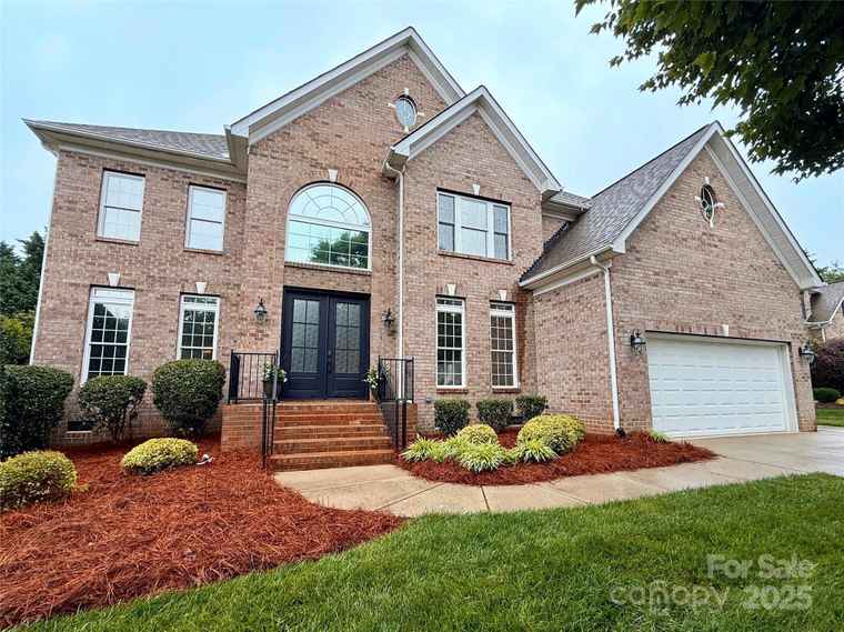 Photo of 8921 Whittingham Dr Waxhaw, NC 28173