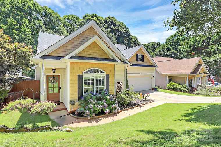Photo of 13929 Hastings Farm Rd Huntersville, NC 28078