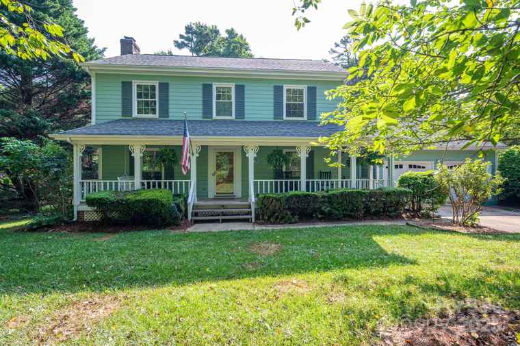 Photo of 14409 Hackamore Dr Matthews, NC 28105