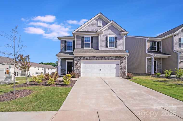 Photo of 356 Runner Stone Ln Fort Mill, SC 29715