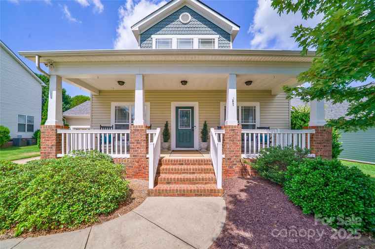 Photo of 8509 Castle Cliff Dr Matthews, NC 28105